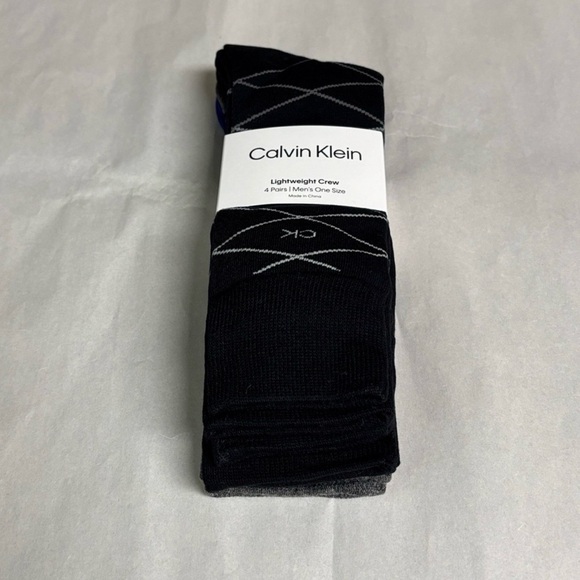 New Calvin Klein Socks 4 Pairs Men’s Lightweight Crew Pattern Casual Preppy Sock - Picture 2 of 13